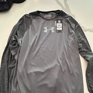 Under Armour Gray Long Sleeve Athletic Tee